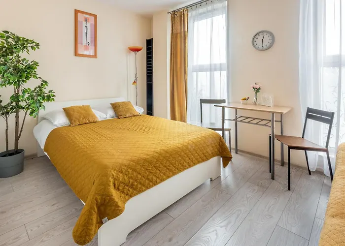 Cozy Modern Apartment Astoria Magic Orange Old Town