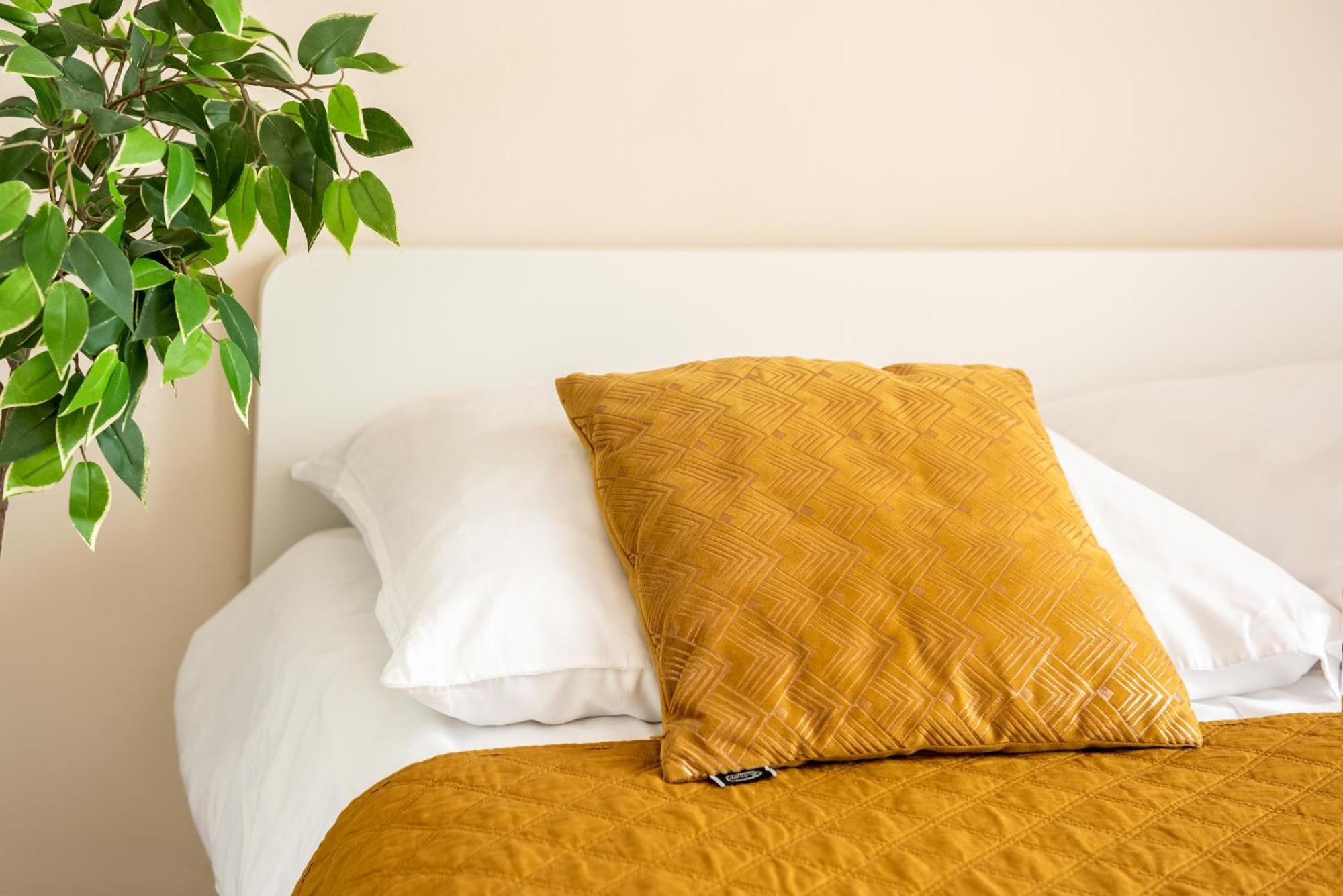 Cozy Modern Astoria Magic Orange Old Town Appartamento *