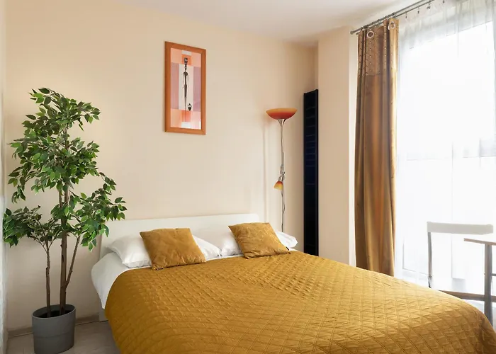 Cozy Modern Apartment Astoria Magic Orange Old Town